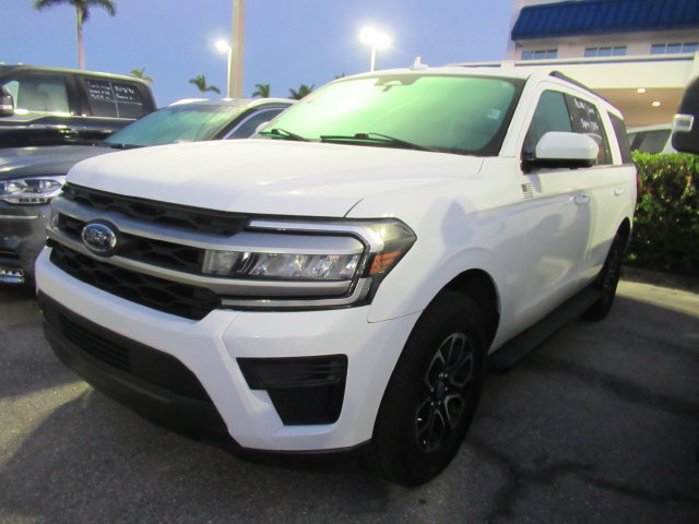 Certified 2022 Ford Expedition XLT RWD image 2