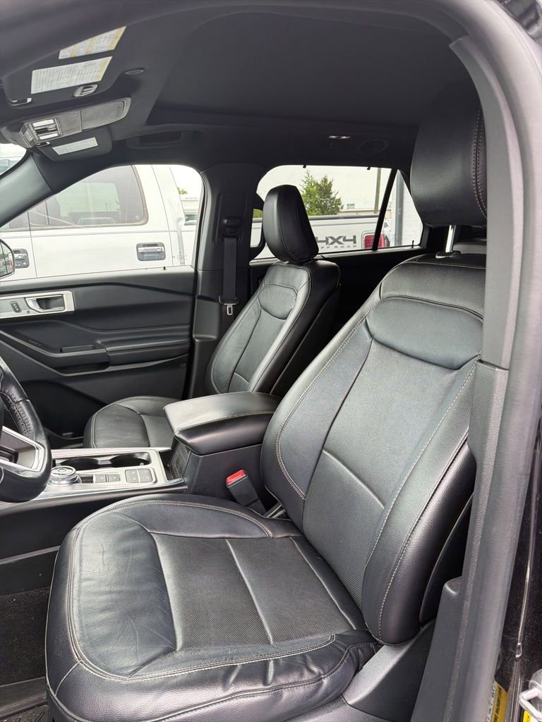 Certified 2020 Ford Explorer Limited w/ Class III Trailer Tow Package RWD image 4