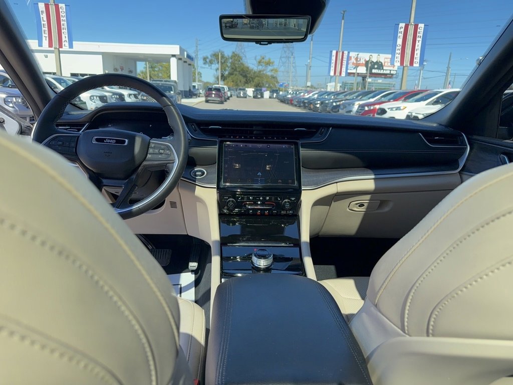 Used 2023 Jeep Grand Cherokee L Limited w/ Luxury Tech Group II image 32