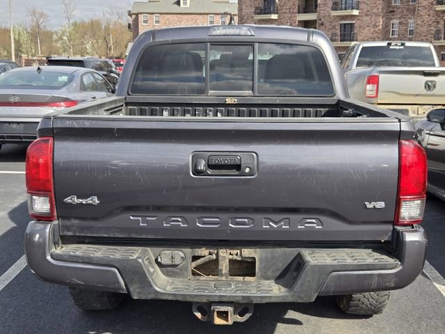 Used 2022 Toyota Tacoma SR AWD/4WD image 2