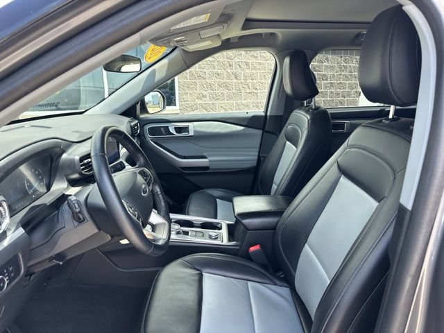 Certified 2023 Ford Explorer XLT w/ Equipment Group 202A AWD/4WD image 14