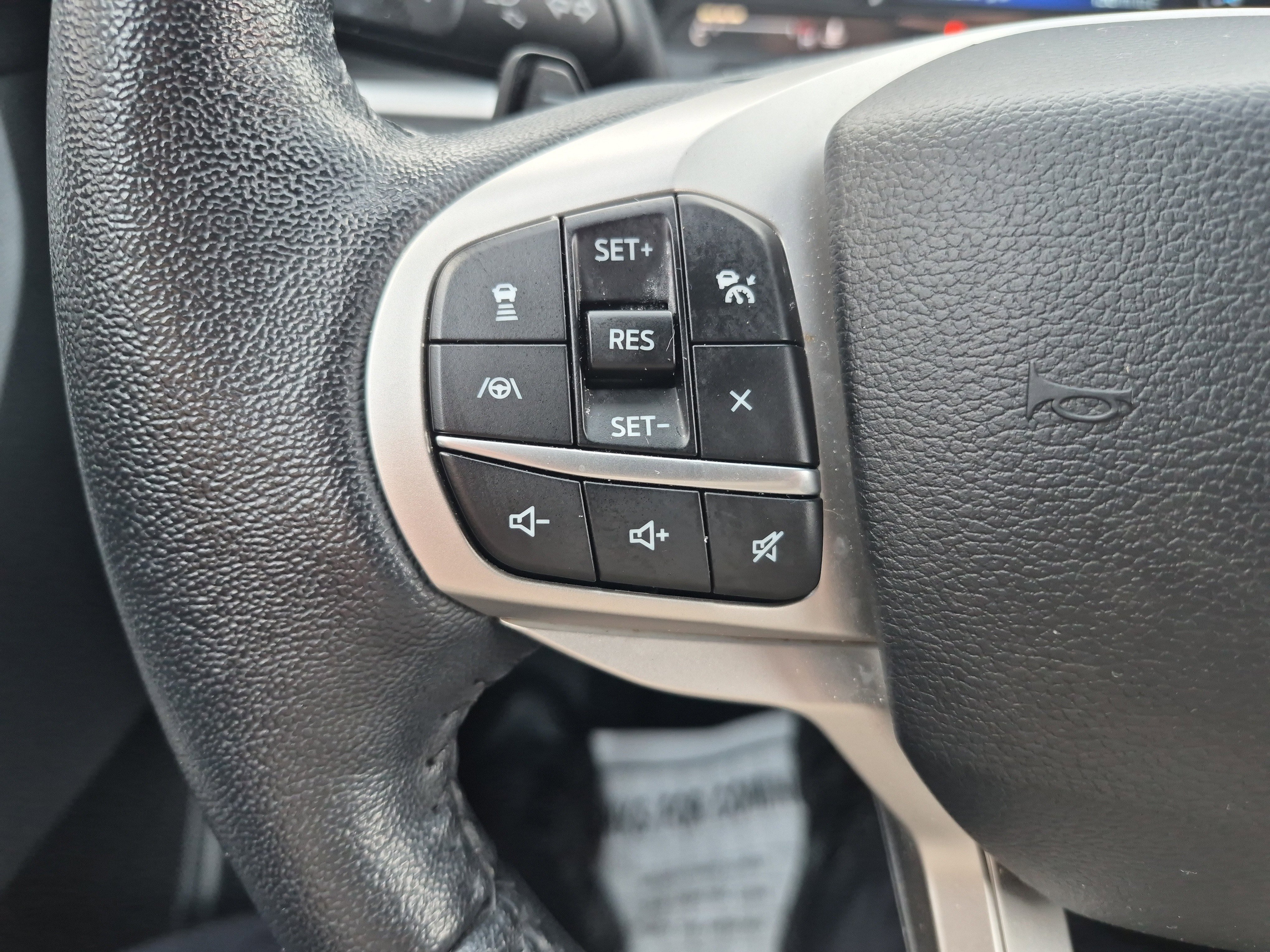 Certified 2020 Ford Explorer XLT w/ Equipment Group 202A image 26