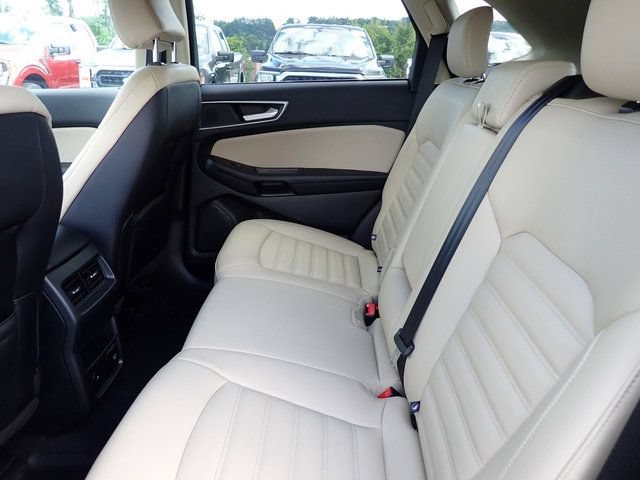 Certified 2024 Ford Edge SEL w/ Convenience Package AWD/4WD image 18