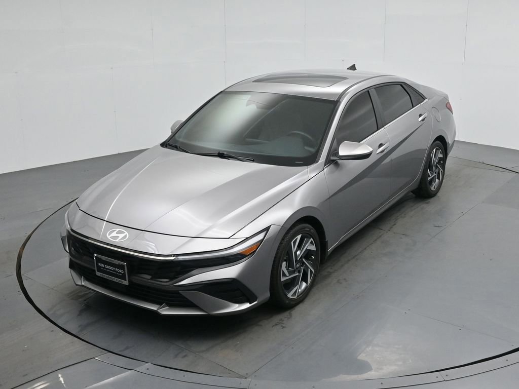 Used 2024 Hyundai Elantra Limited image 26