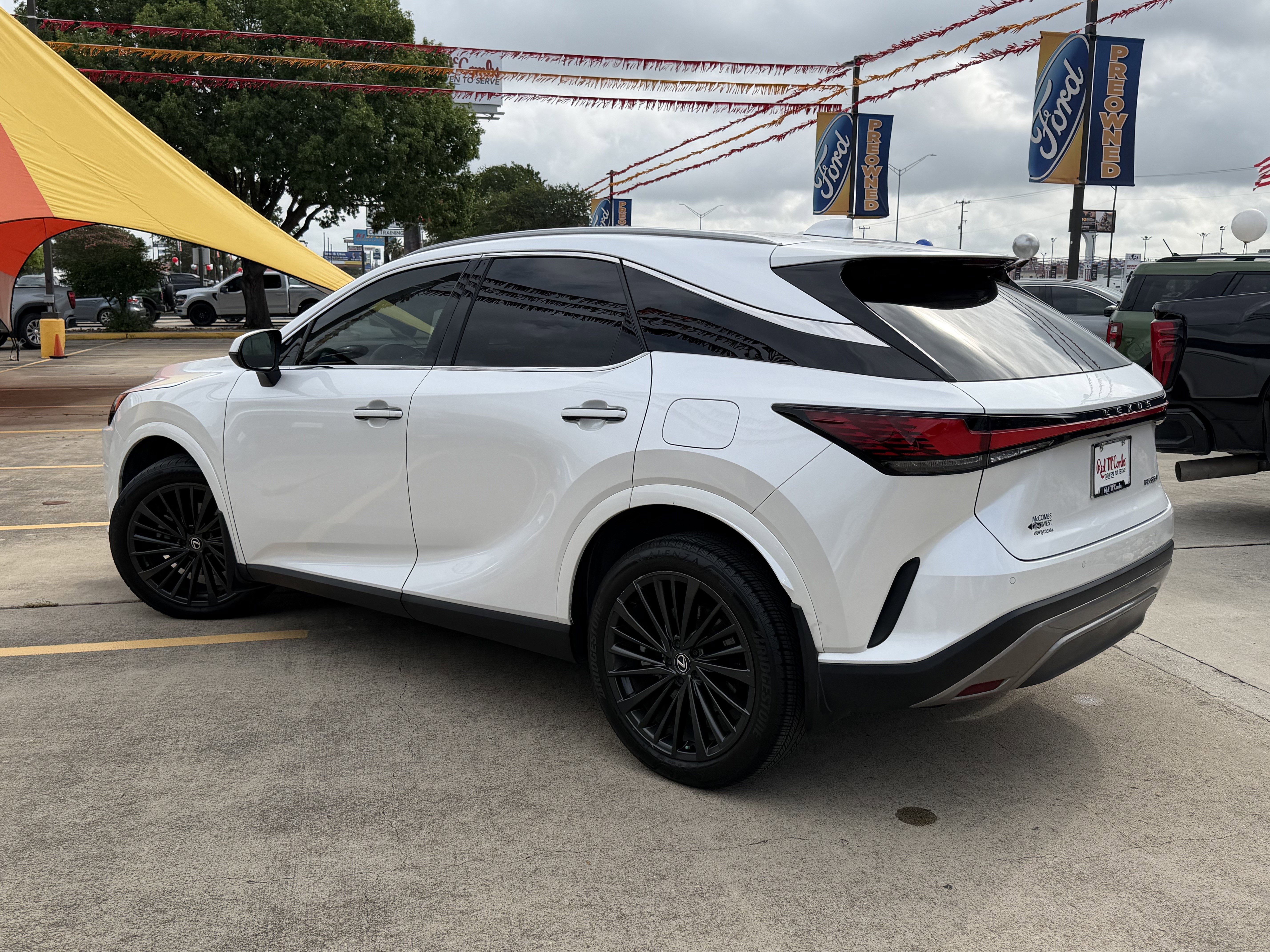 Used 2024 Lexus RX 350 Premium w/ Accessory Package (Z1) FWD image 10