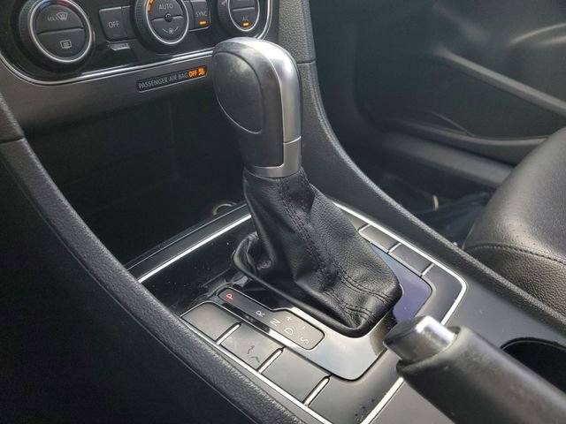 Used 2017 Volkswagen Passat 1.8T R-Line image 32