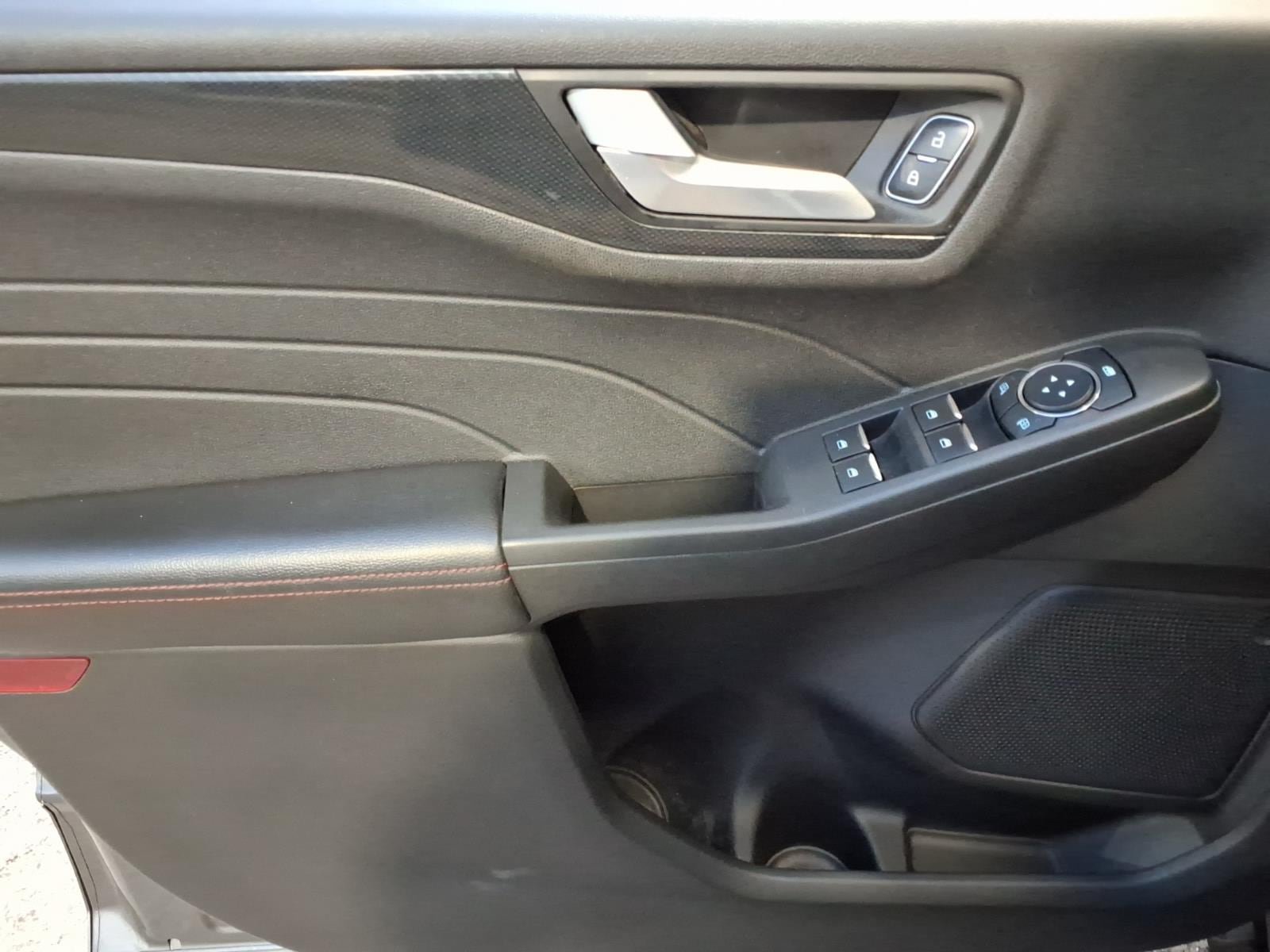Certified 2023 Ford Escape ST-Line w/ Tech Pack #1 FWD image 9