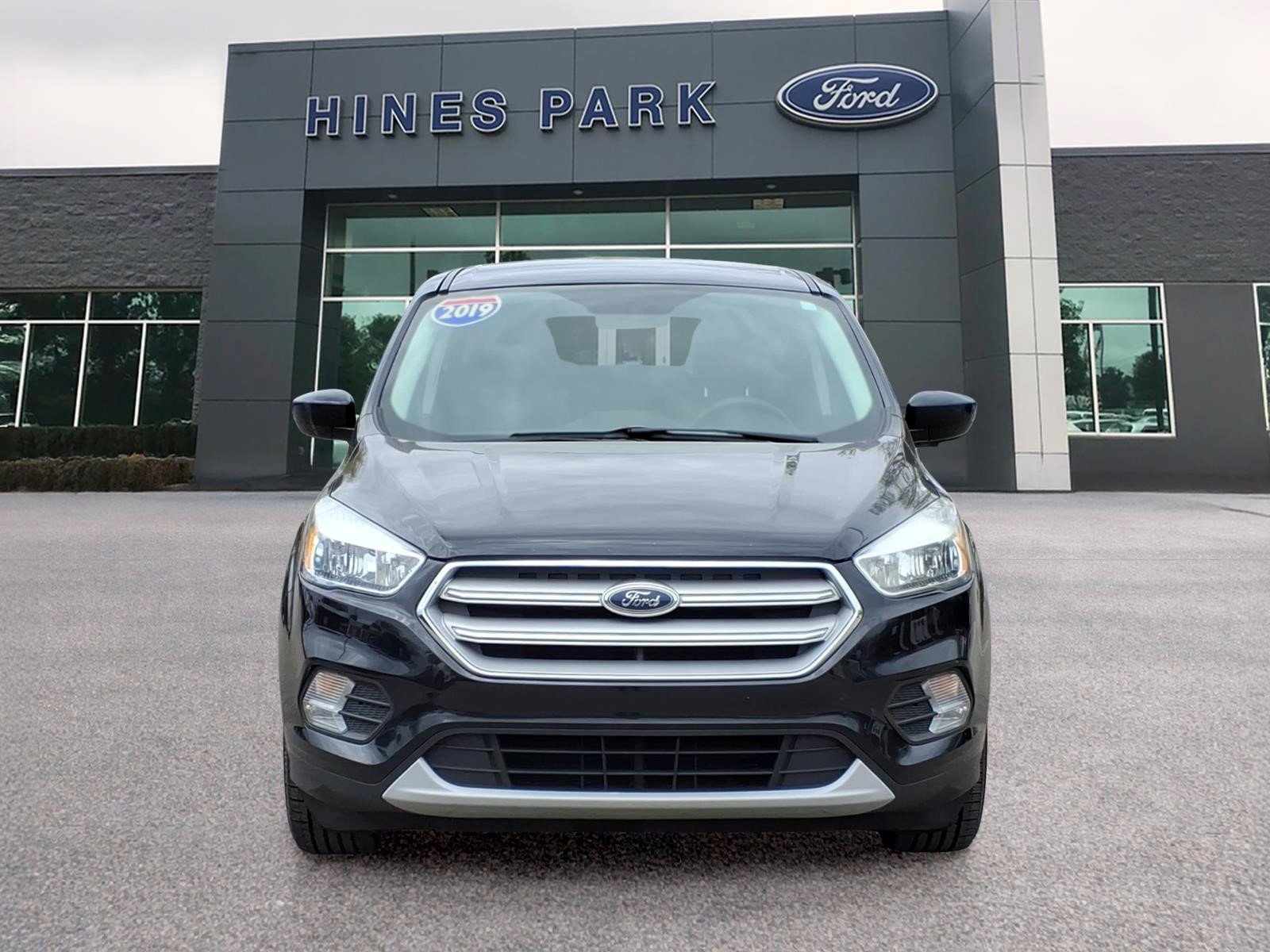 Certified 2019 Ford Escape SE FWD image 2