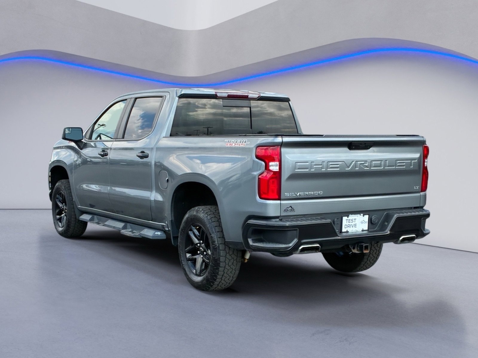 Used 2021 Chevrolet Silverado 1500 LT Trail Boss w/ Convenience Package II AWD/4WD image 8