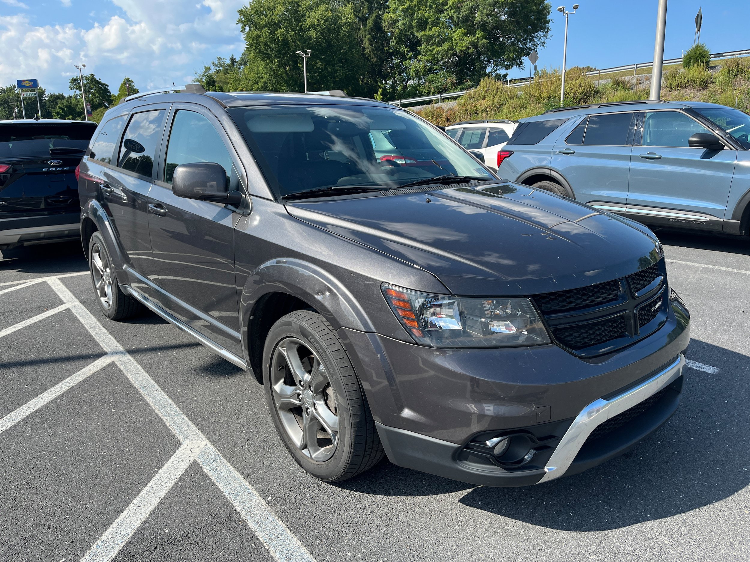 Used 2017 Dodge Journey Crossroad w/ Popular Equipment Group AWD/4WD image 4