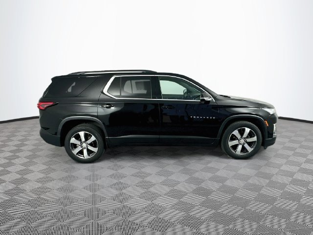 Used 2023 Chevrolet Traverse LT w/ LT Premium Package AWD/4WD image 14