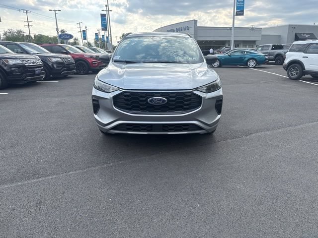 Certified 2023 Ford Escape ST-Line w/ Tech Pack #1 AWD/4WD image 2