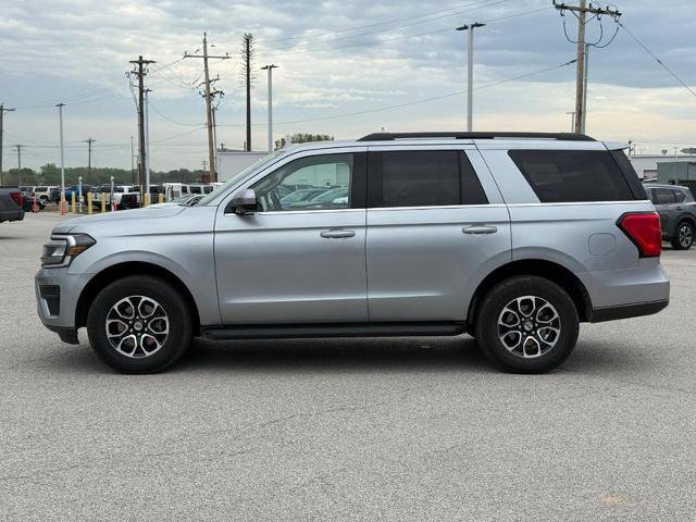 Certified 2024 Ford Expedition XLT RWD image 2