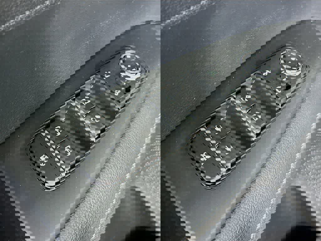 Used 2024 Kia Forte GT-Line image 29