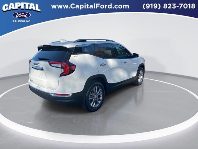 Used 2023 GMC Terrain SLT w/ Tech Package image 6