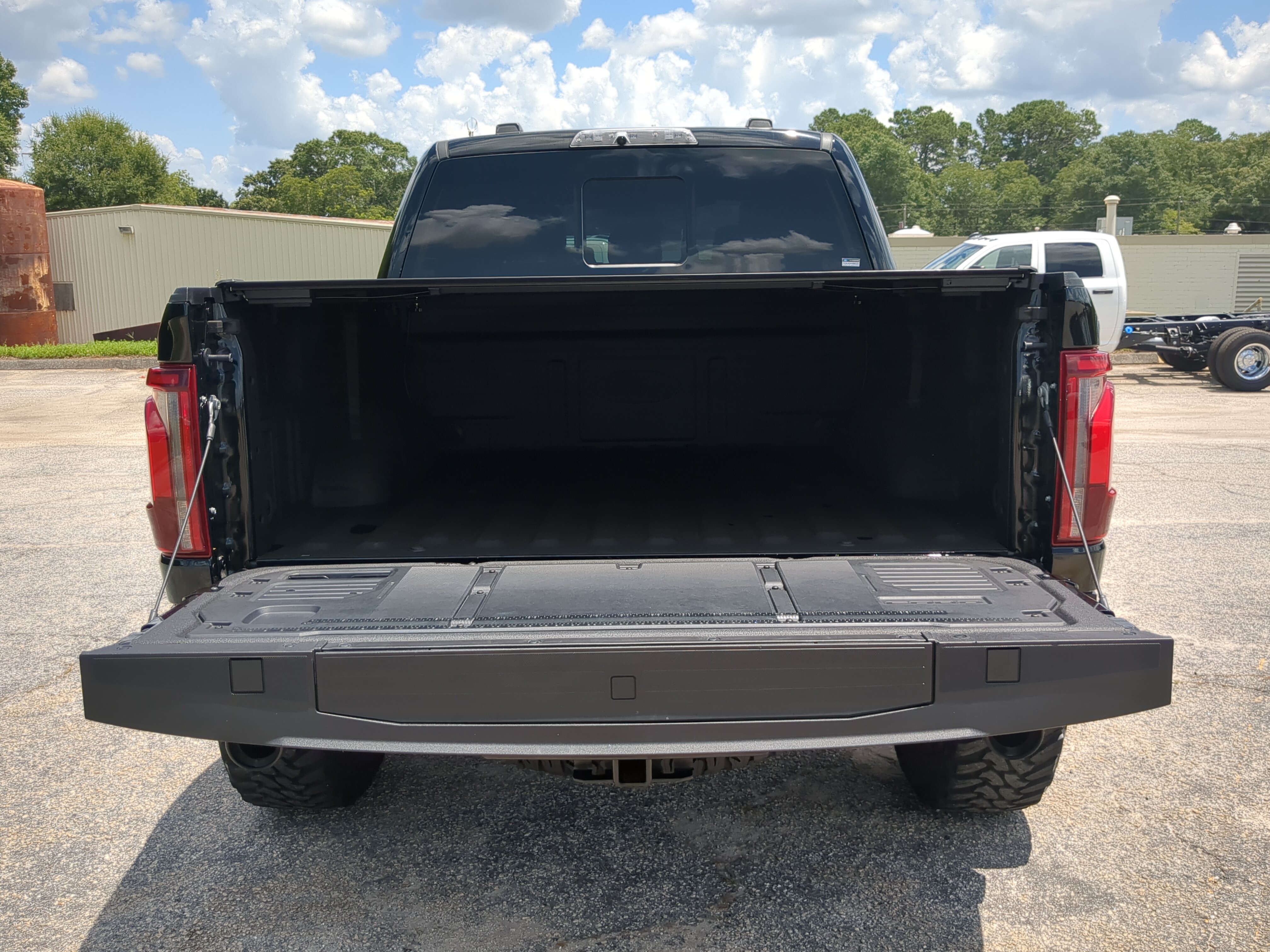 Certified 2024 Ford F150 Raptor w/ Equipment Group 803A Raptor R AWD/4WD image 11