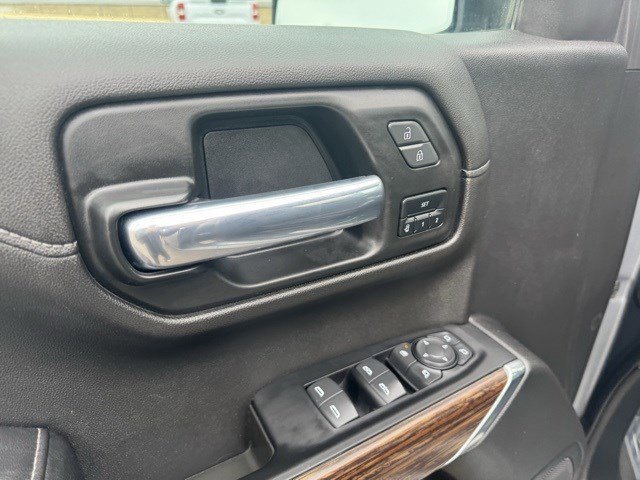 Used 2021 Chevrolet Silverado 1500 High Country w/ Safety Package II image 11