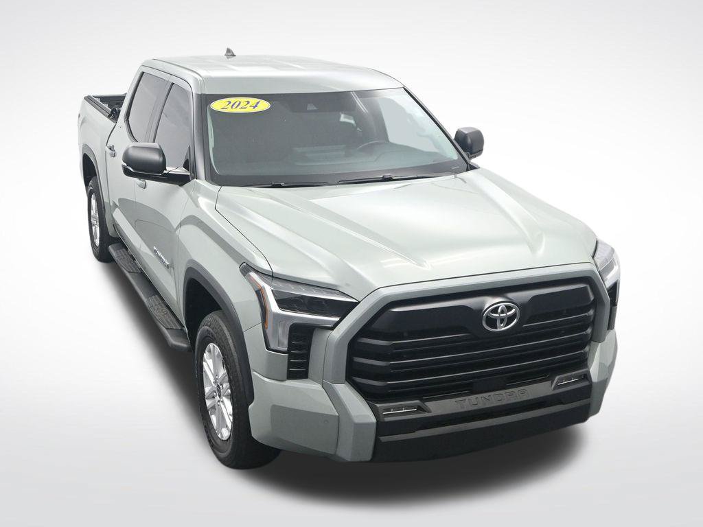 Used 2024 Toyota Tundra SR5 w/ SR5 Premium Package AWD/4WD image 33