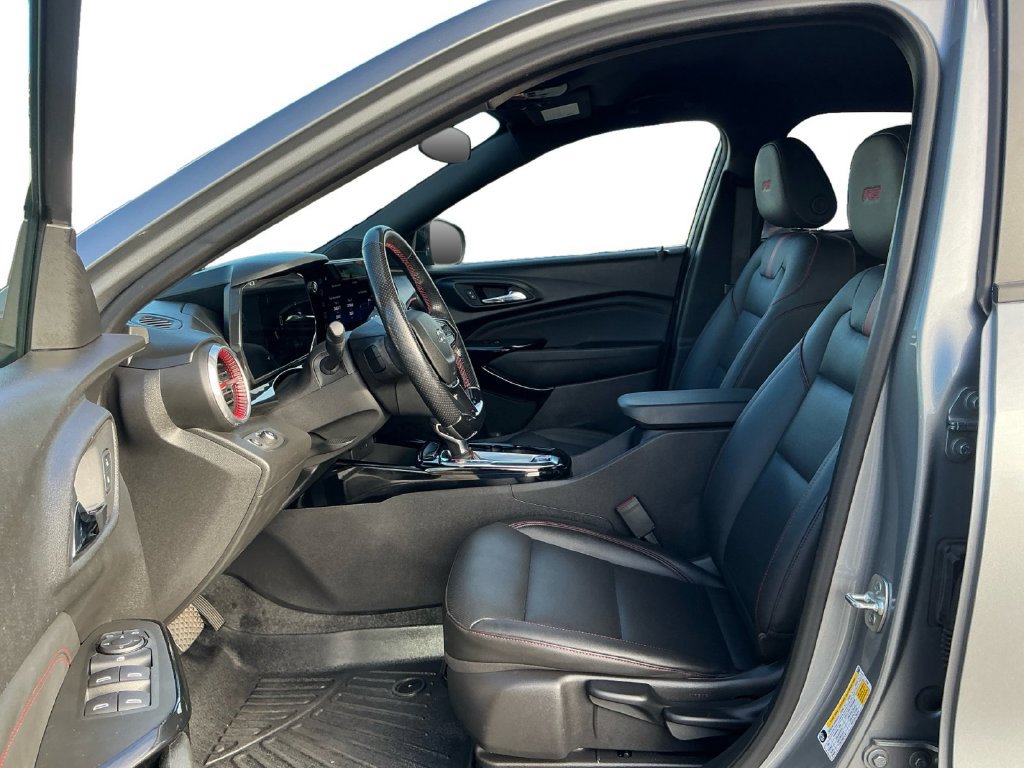 Used 2024 Chevrolet Trax RS w/ Driver Confidence Package FWD image 14