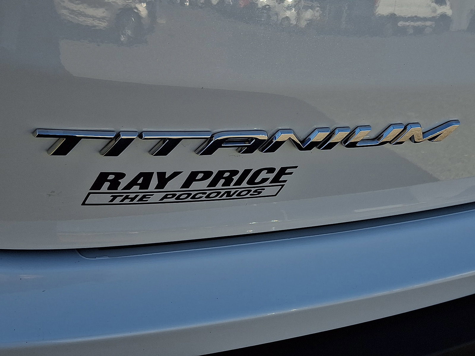 Certified 2022 Ford Edge Titanium w/ Equipment Group 301A image 30