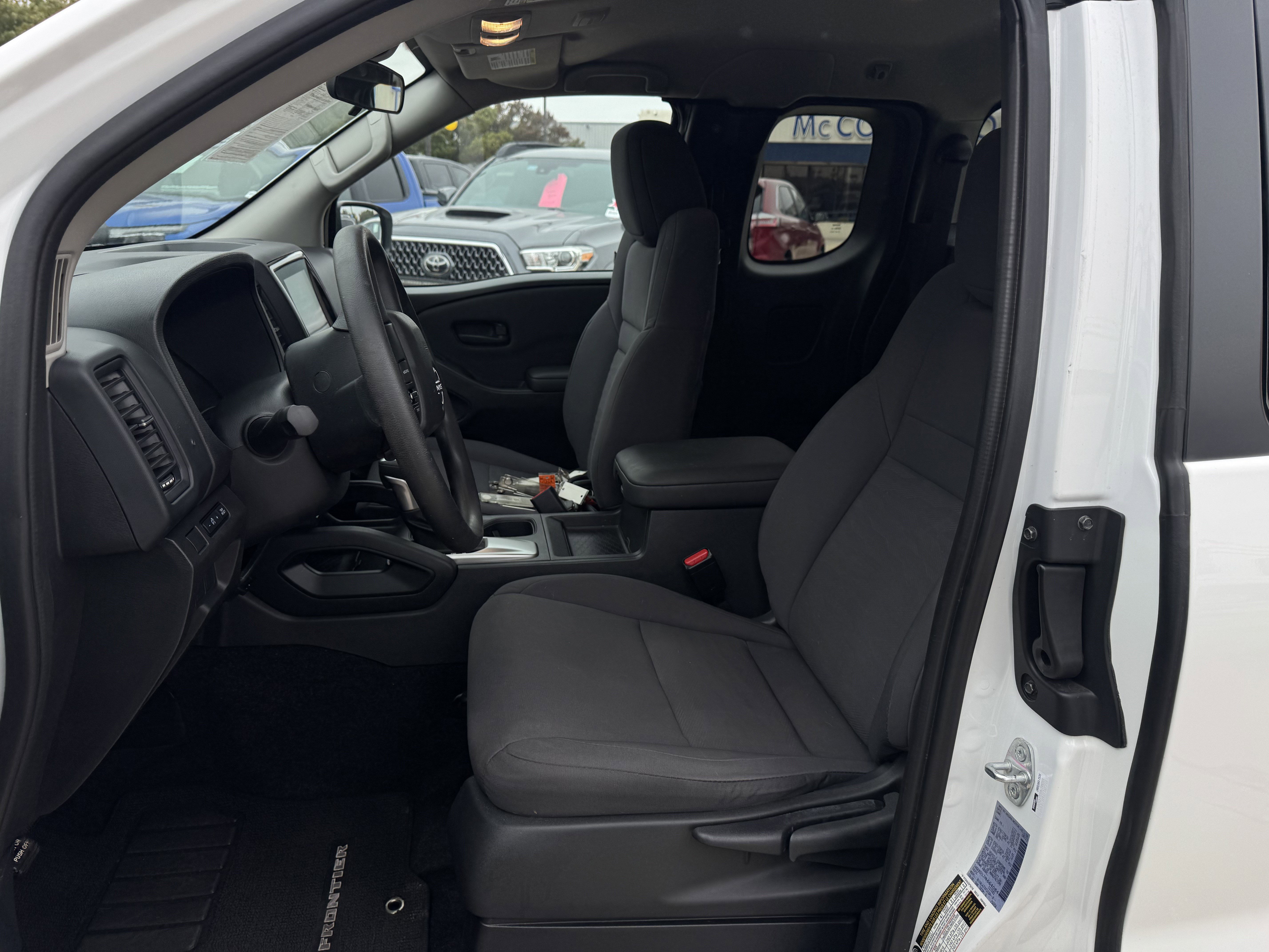 Used 2023 Nissan Frontier S image 12