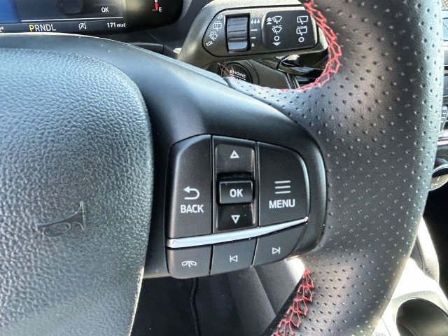 Certified 2025 Ford Escape ST-Line Select AWD/4WD image 32