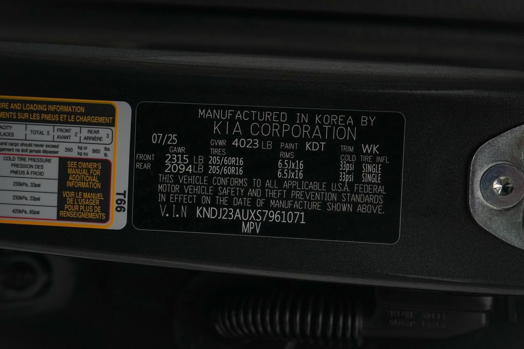 Used 2025 Kia Soul LX FWD image 24