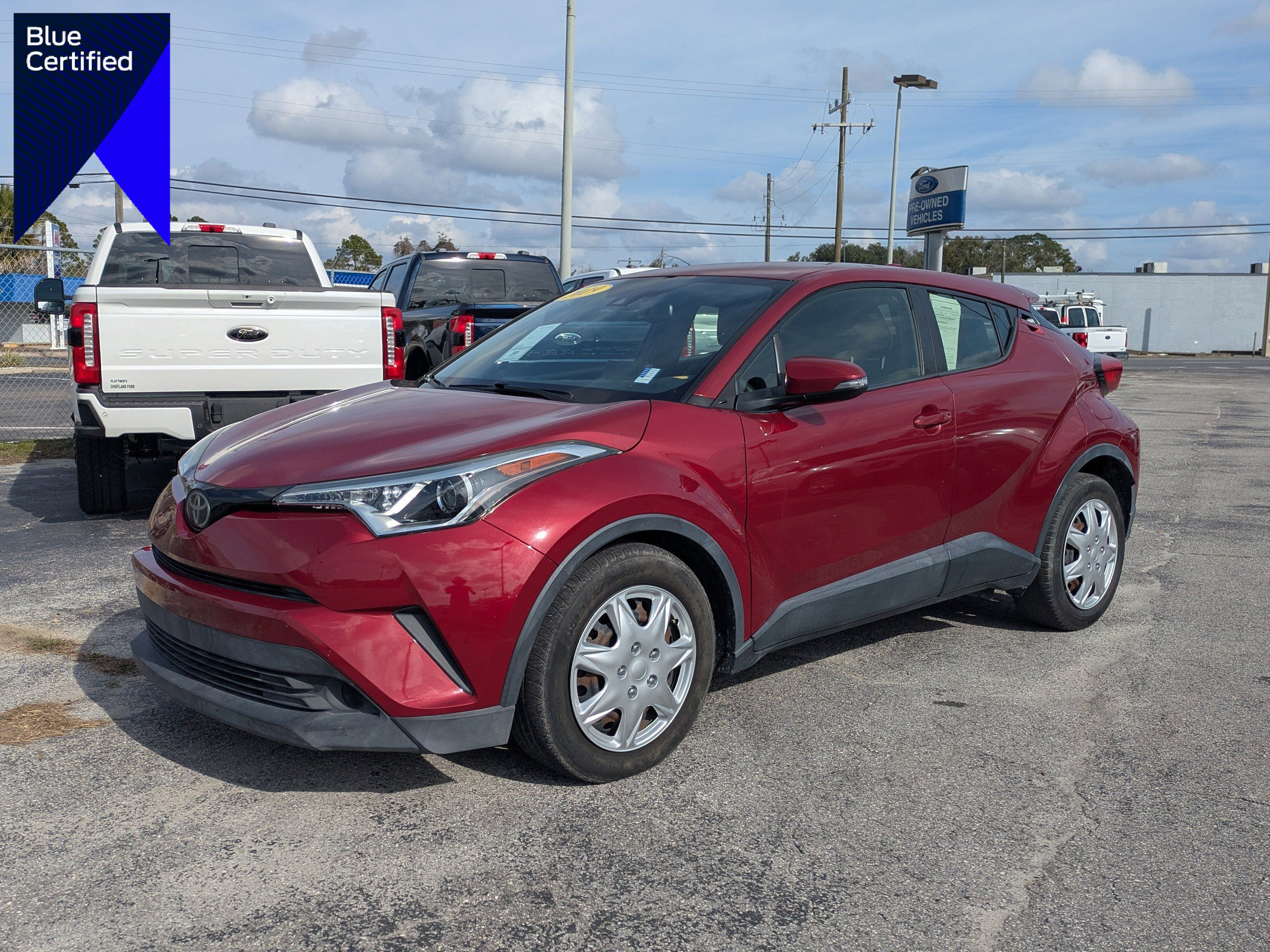 Used 2019 Toyota C-HR LE image 1