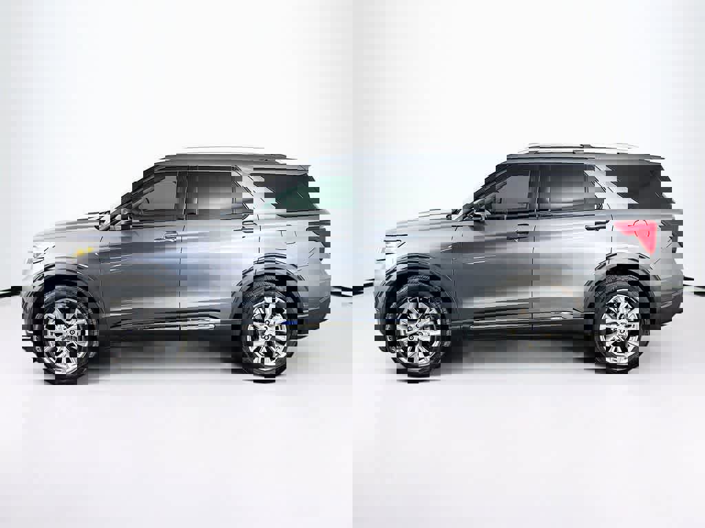 Certified 2021 Ford Explorer Limited w/ Equipment Group 301A image 3