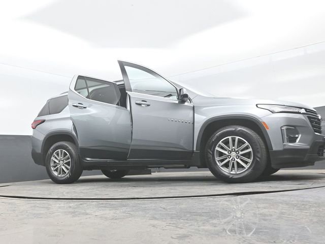 Used 2023 Chevrolet Traverse LT w/ LPO, Floor Liner Package AWD/4WD image 29