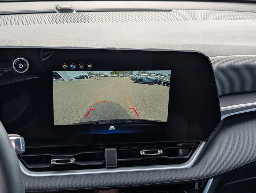 Used 2025 Chevrolet Equinox LT image 28