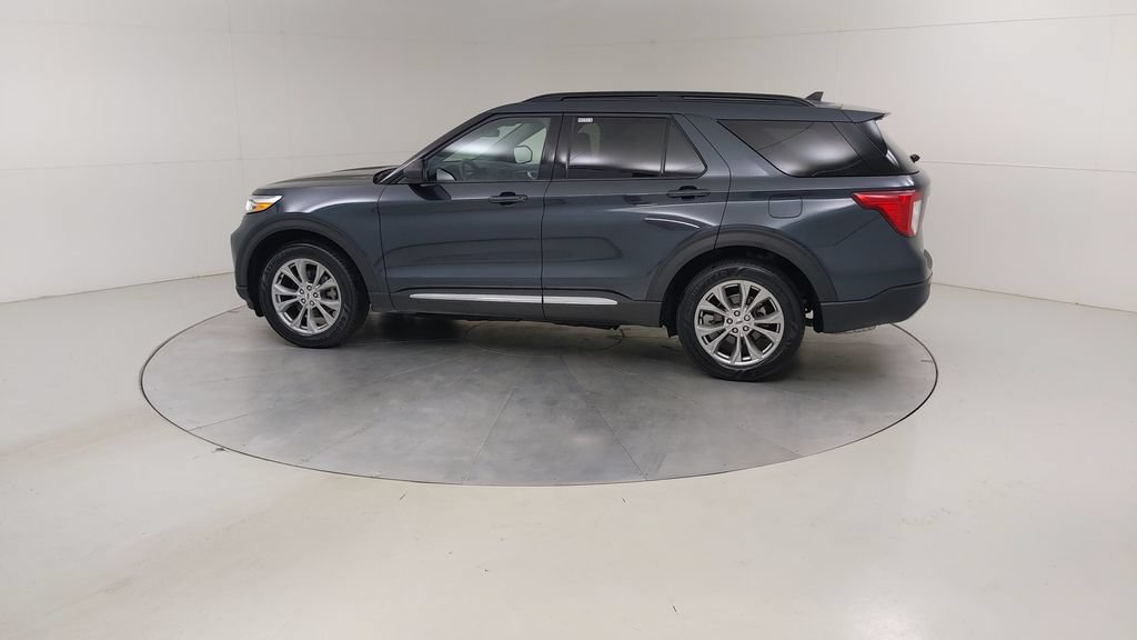 Certified 2023 Ford Explorer XLT w/ Equipment Group 202A AWD/4WD image 19