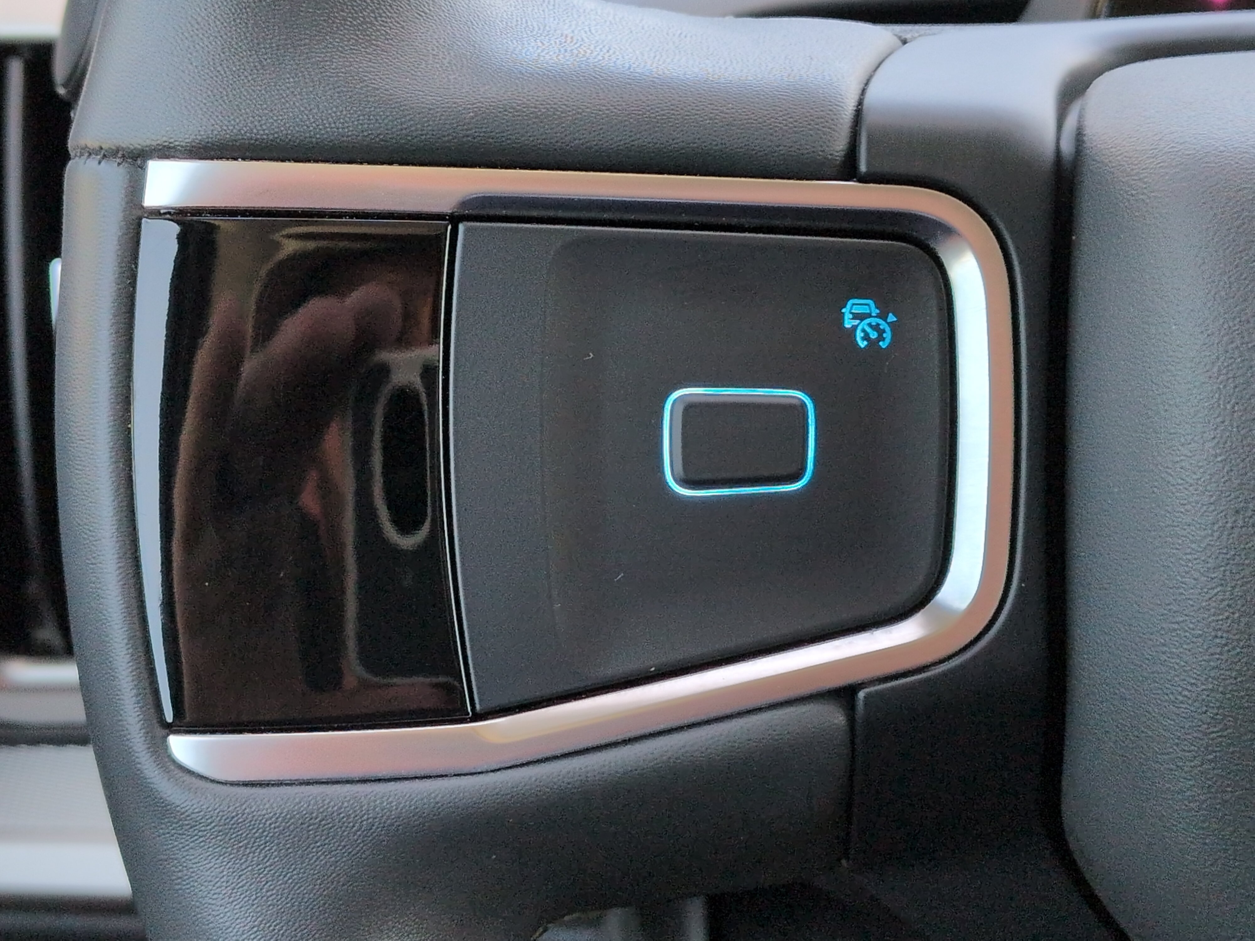 Certified 2025 Ford Expedition Active RWD image 24