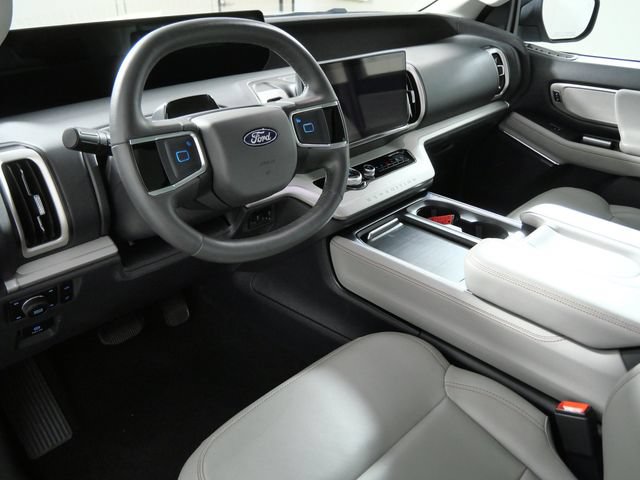 Certified 2025 Ford Expedition Max Active AWD/4WD image 4