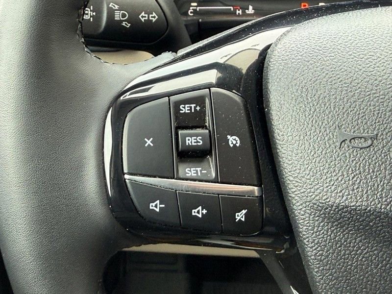 Certified 2022 Ford Escape SE w/ Cold Weather Package image 15