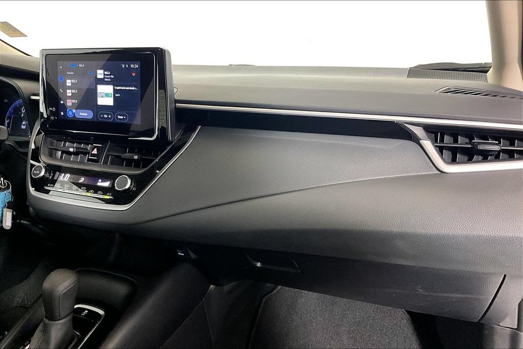 Used 2026 Toyota Corolla LE FWD image 12