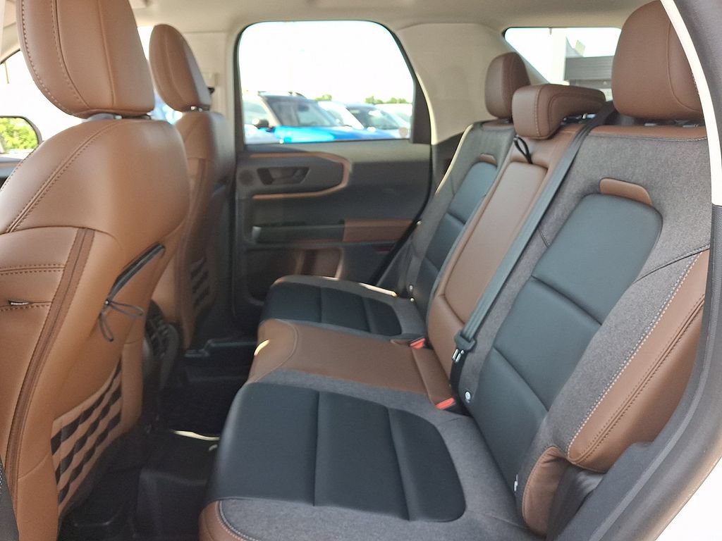 Certified 2023 Ford Bronco Sport Outer Banks w/ Tech Package AWD/4WD image 10