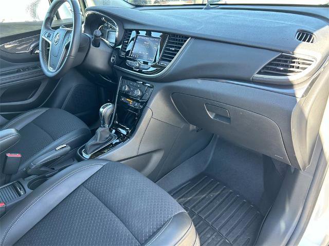 Used 2022 Buick Encore Preferred w/ Safety Package image 22