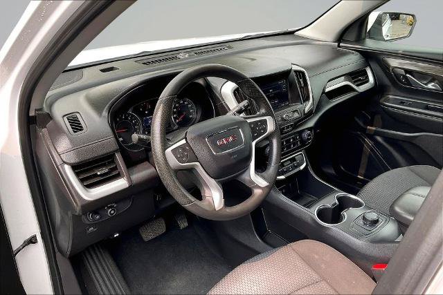 Used 2024 GMC Terrain SLE AWD/4WD image 14