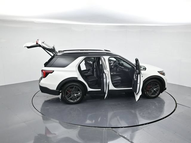 Certified 2025 Ford Explorer ST w/ Sun And Sound Package AWD/4WD image 57