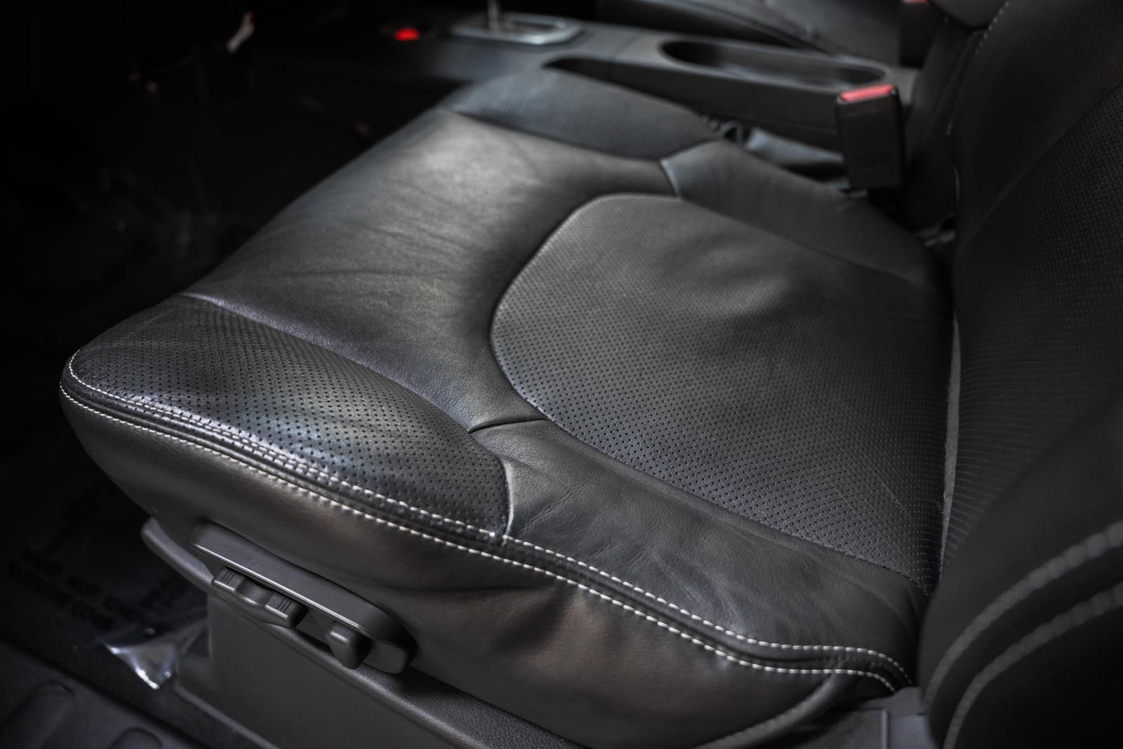 Used 2021 Nissan Frontier PRO-4X w/ Pro-4x Utility Package AWD/4WD image 42