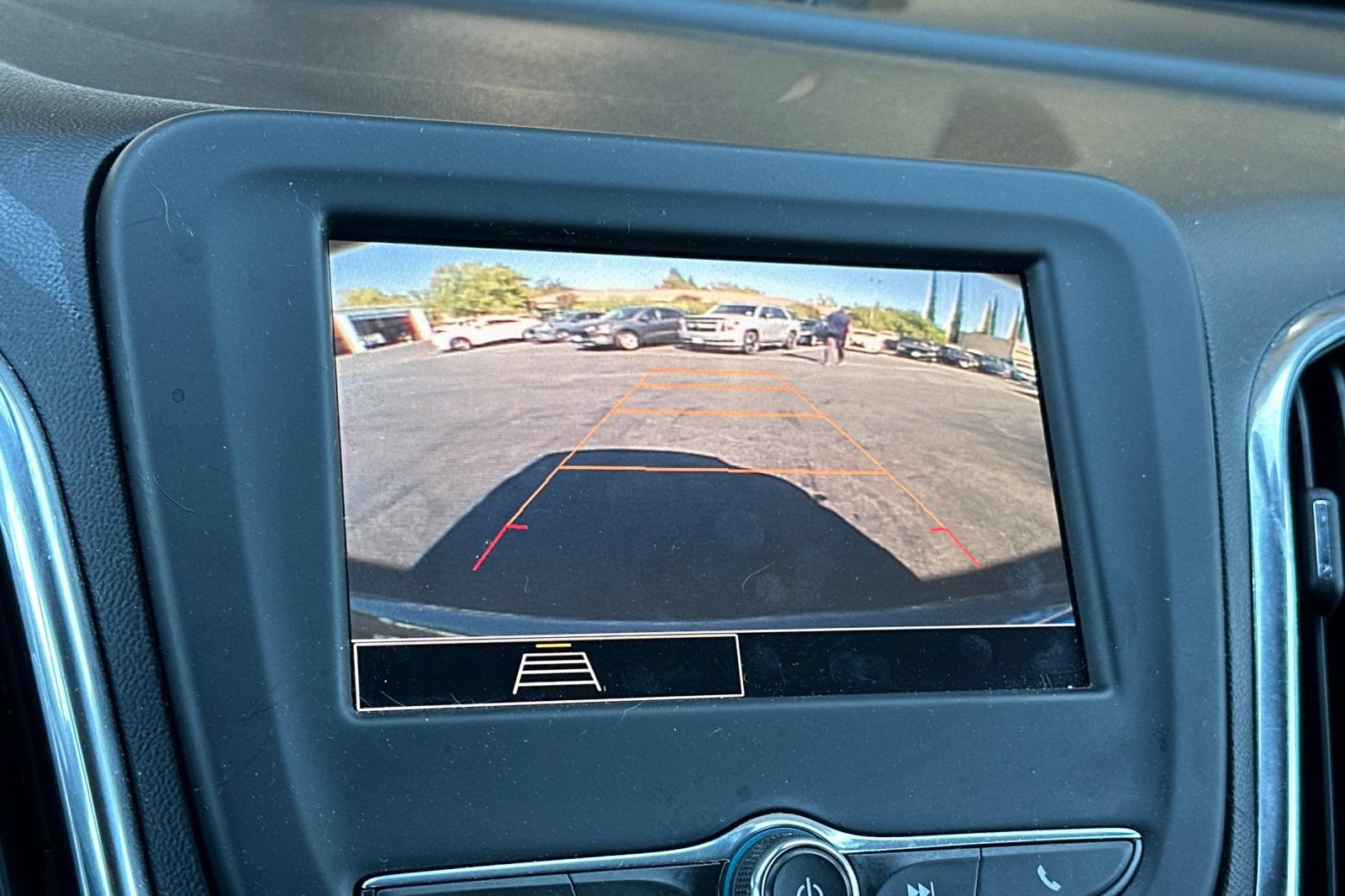 Used 2022 Chevrolet Equinox LT FWD image 18