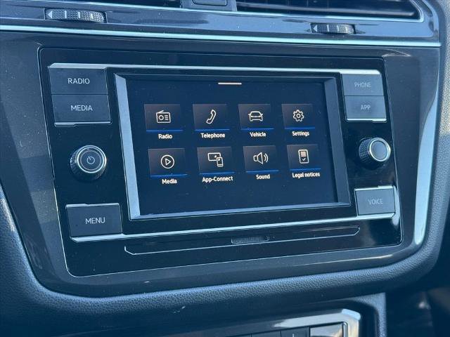 Used 2022 Volkswagen Tiguan S image 21