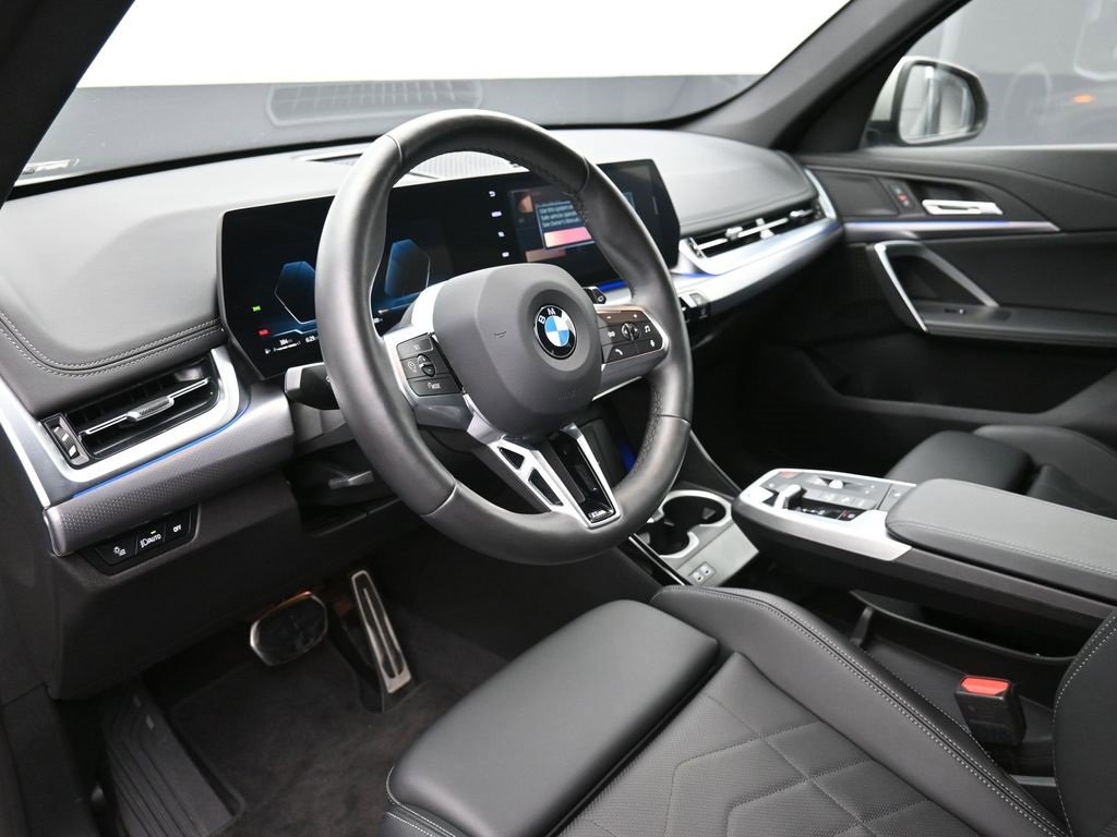 Used 2025 BMW X1 xDrive28i w/ M Sport Package image 18