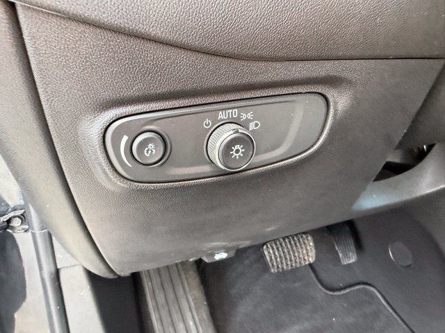 Used 2023 Chevrolet Equinox LT FWD image 14
