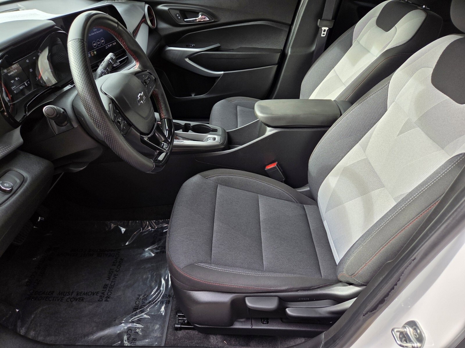 Used 2024 Chevrolet Trax RS w/ Sunroof Package image 10