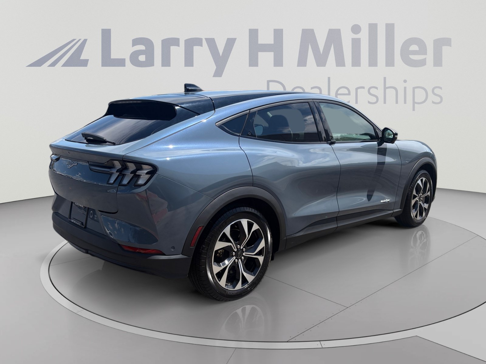 Certified 2024 Ford Mustang Mach-E Select w/ Comfort Package Lite RWD image 5