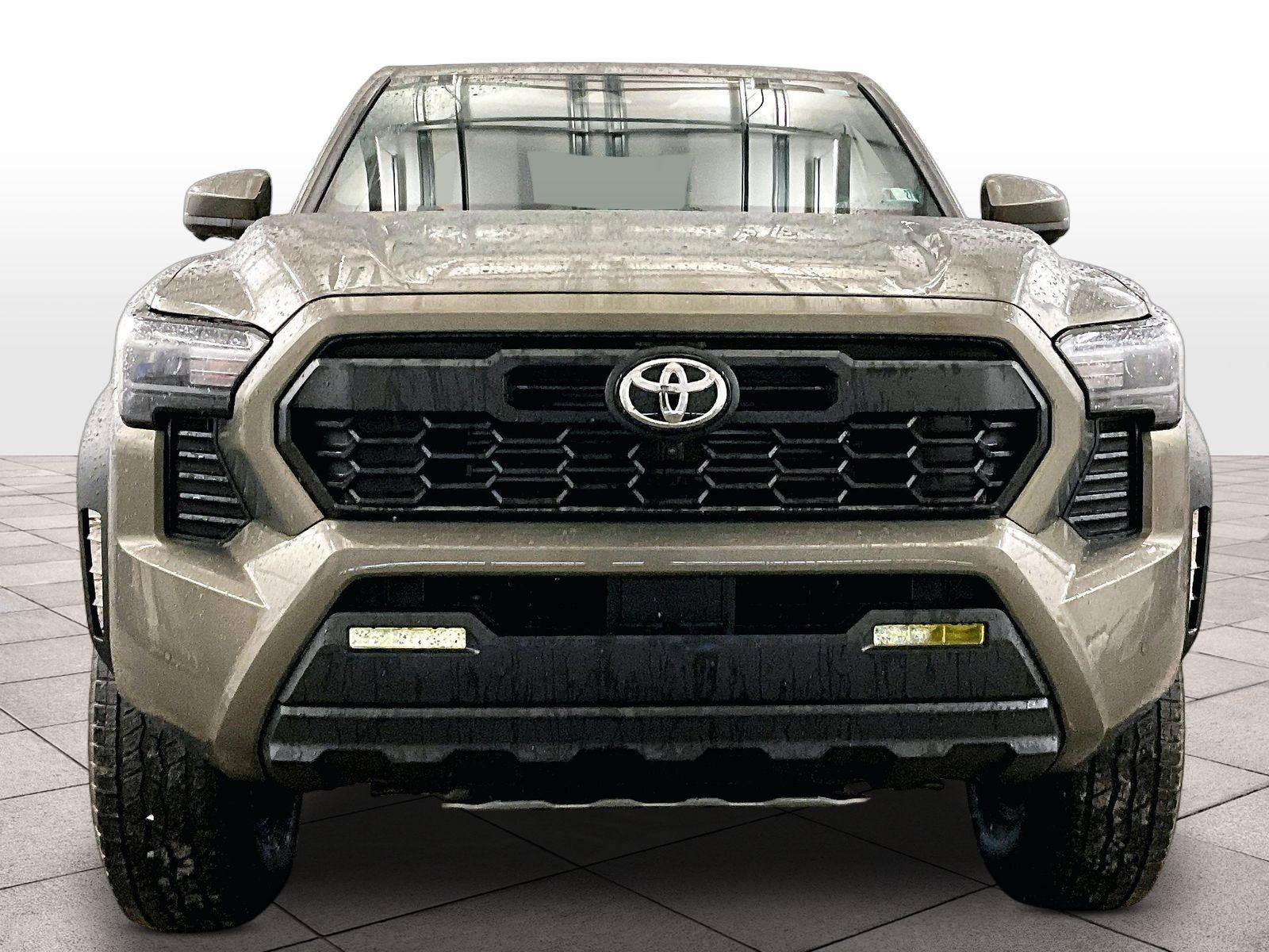 Used 2024 Toyota Tacoma TRD Off-Road w/ TRD Off Road Premium Package AWD/4WD image 3