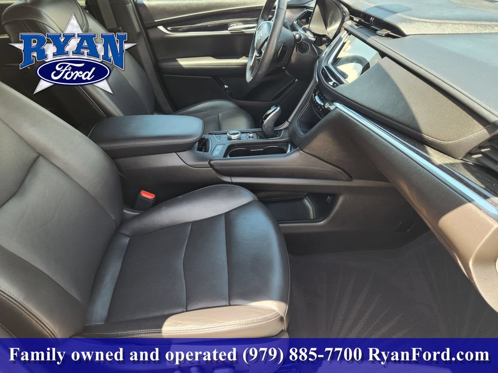 Used 2023 Cadillac XT5 Premium Luxury w/ Technology Package FWD image 10