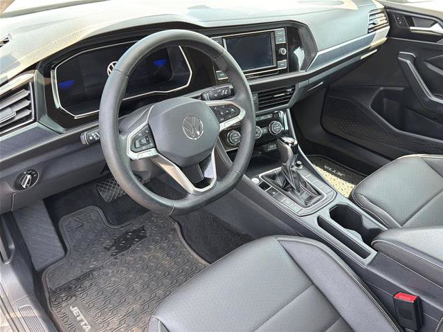 Used 2024 Volkswagen Jetta SE FWD image 9